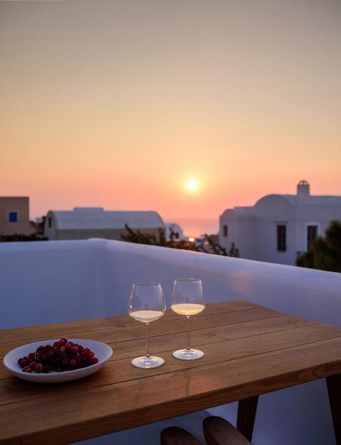 Oia Treasures Art Suites 外观 照片